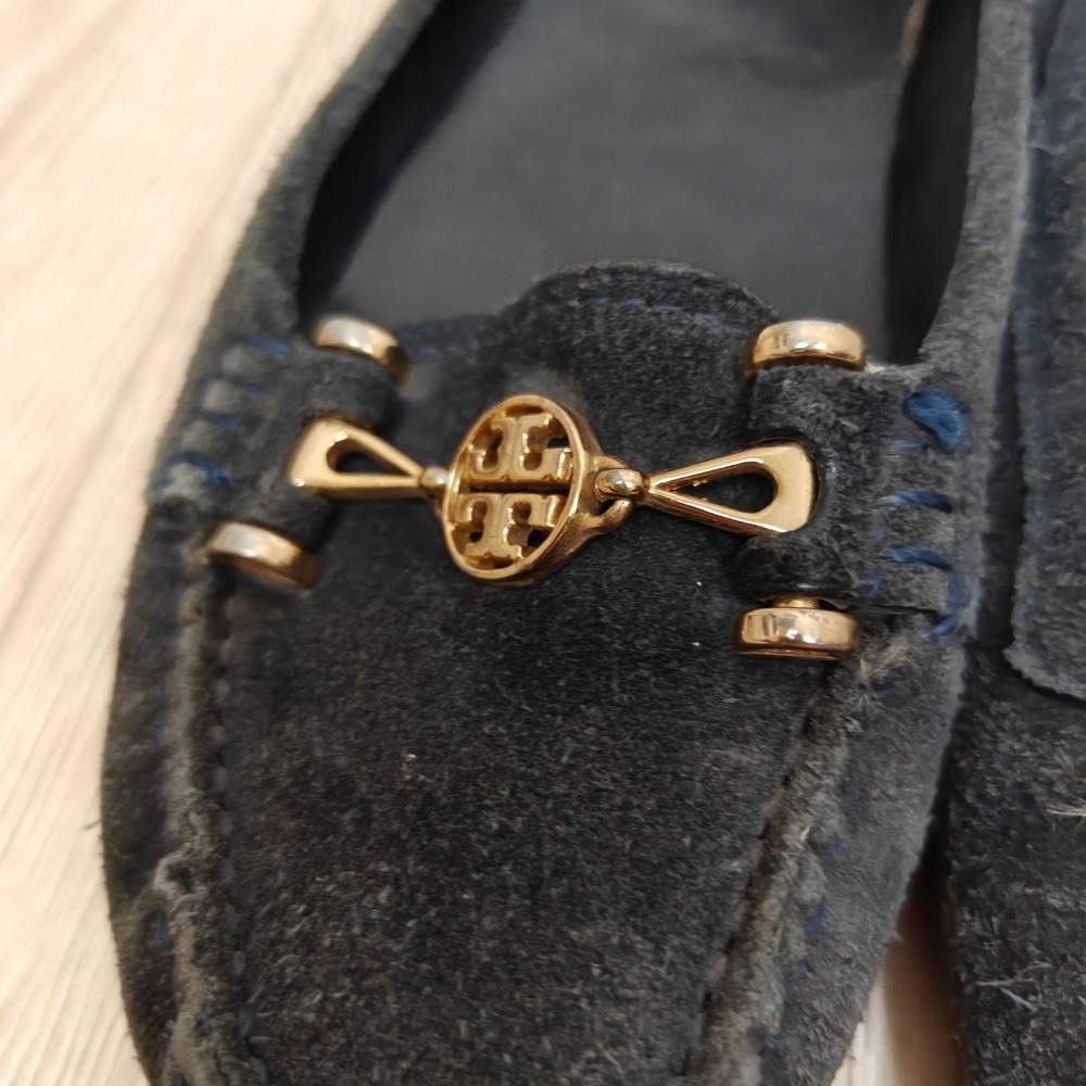 Tory Burch Daria Shoes Womens 7M Gray Suede Gold Logo Loafers Preppy Classic - Picture 5 of 11